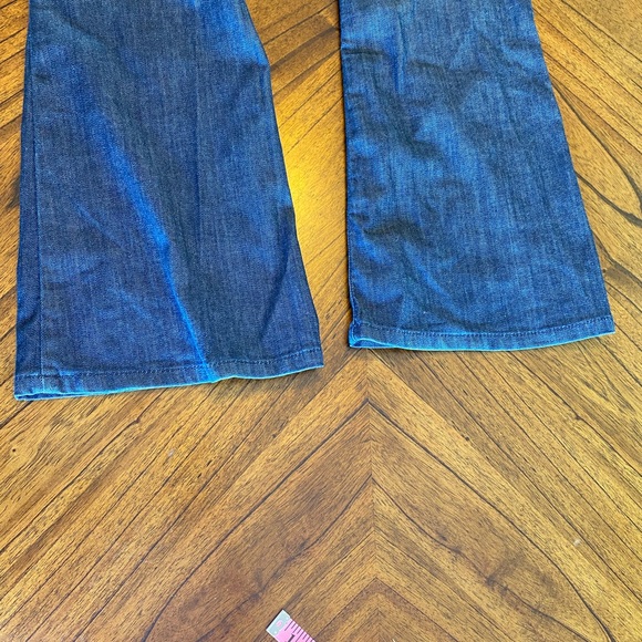 Guess Flare Leg jeans - Picture 5 of 7